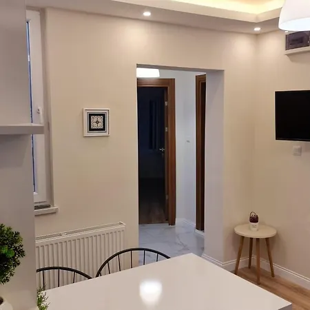 Apartment Cozy Spacious Near Mosque